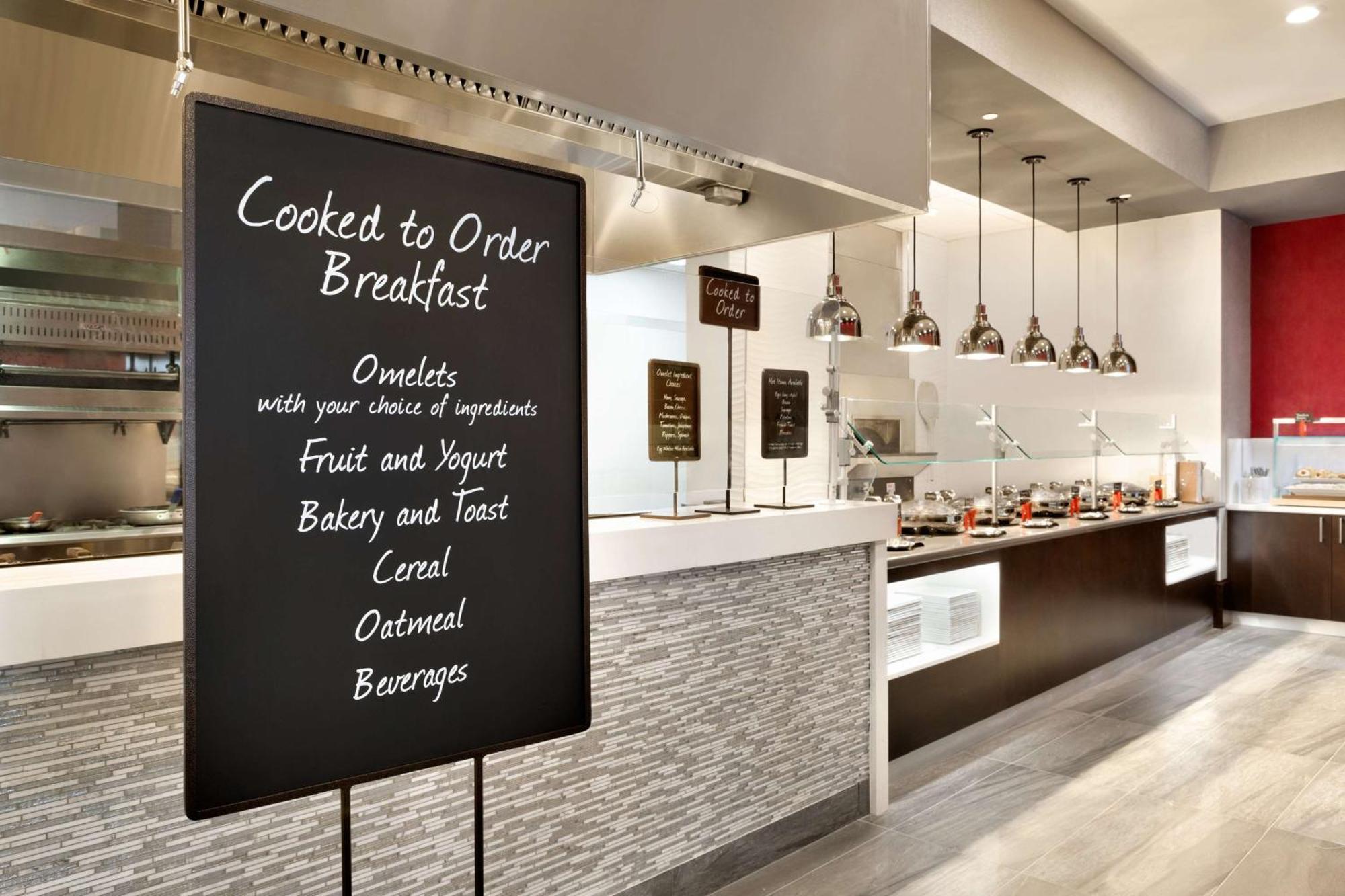 Hotel Embassy By Hilton Atlanta Ne Gwinnett Sugarloaf Duluth